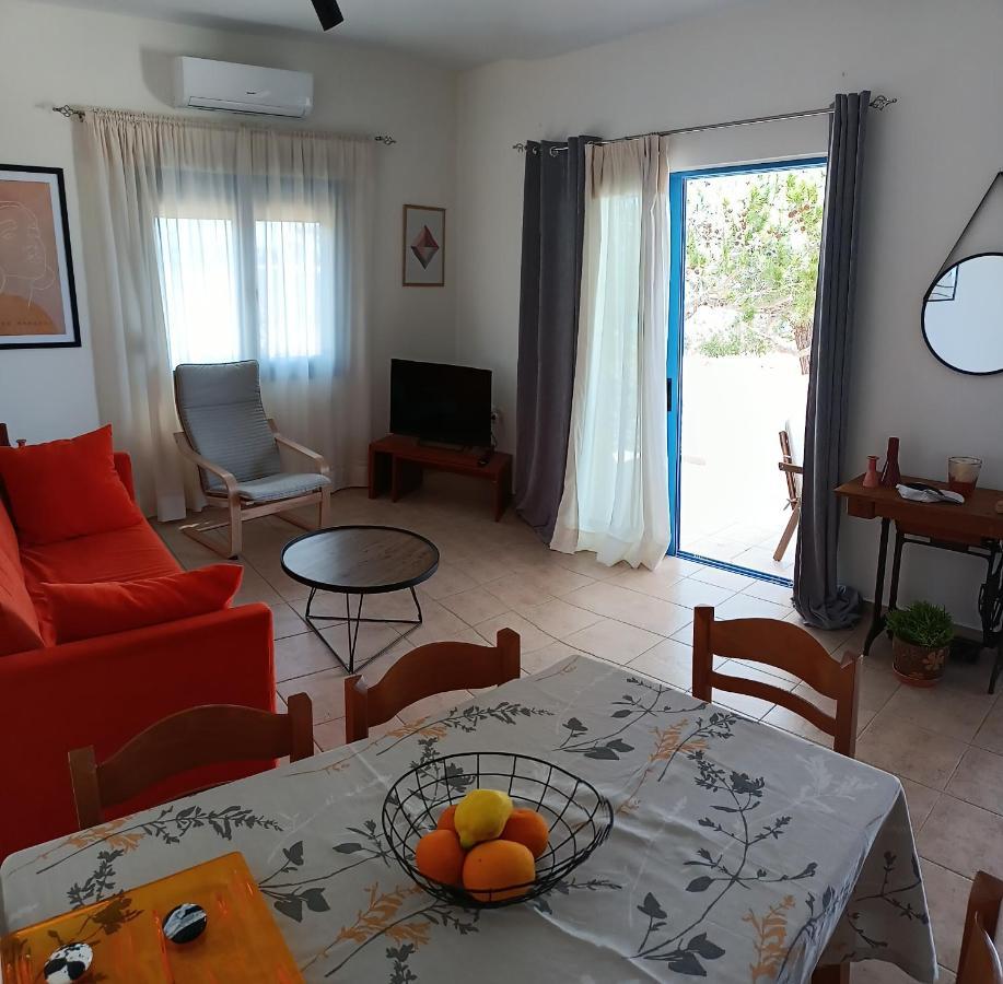Sea View Pine House Villa Makrýgialos Екстериор снимка
